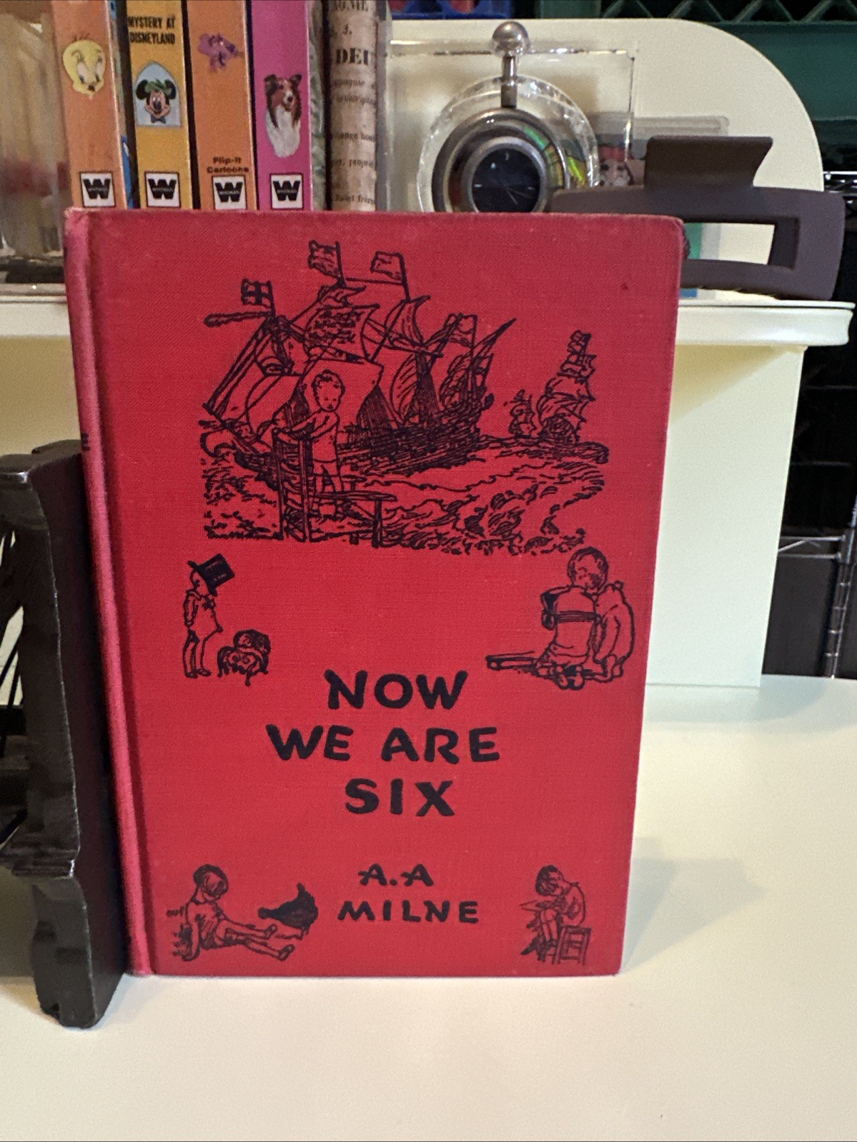 1927 ANTIQUARIAN NOW WE ARE SIX A.A.MILNE HC COLLECTIBLE RED DECOR VINTAGE BOOK