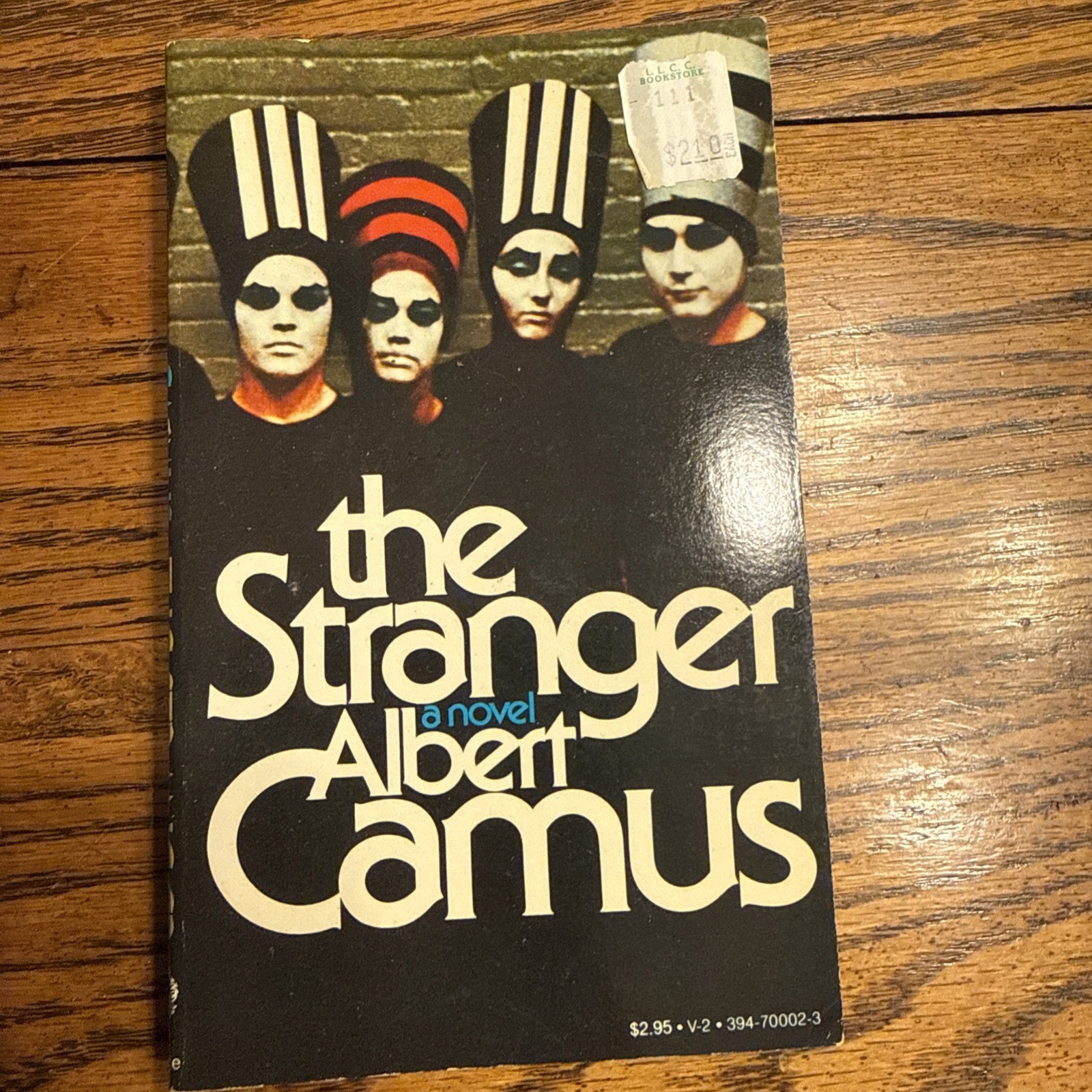 THE STRANGER BY ALBERT CAMUS 1954 VINTAGE PAPERBACK BOOK *VERY GOOD*