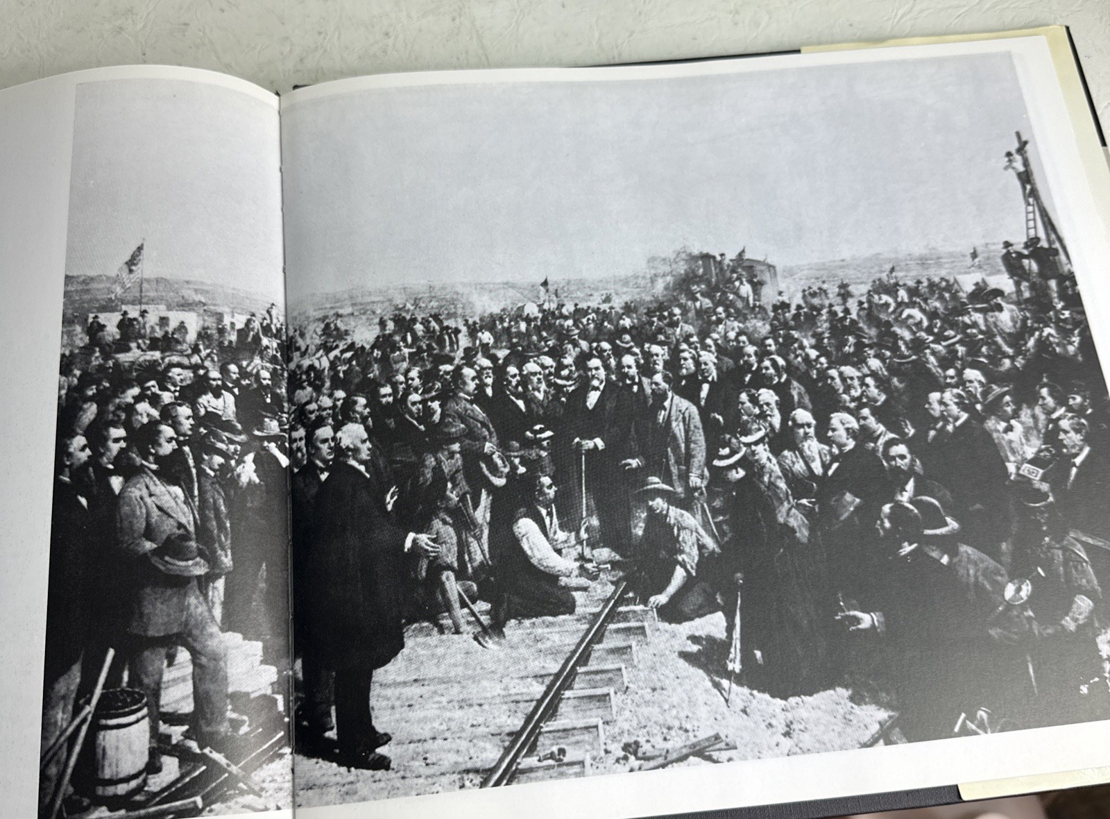 Making ‚ Tracks. The Story of the Transcontinental Railroad 210 Pages 1975