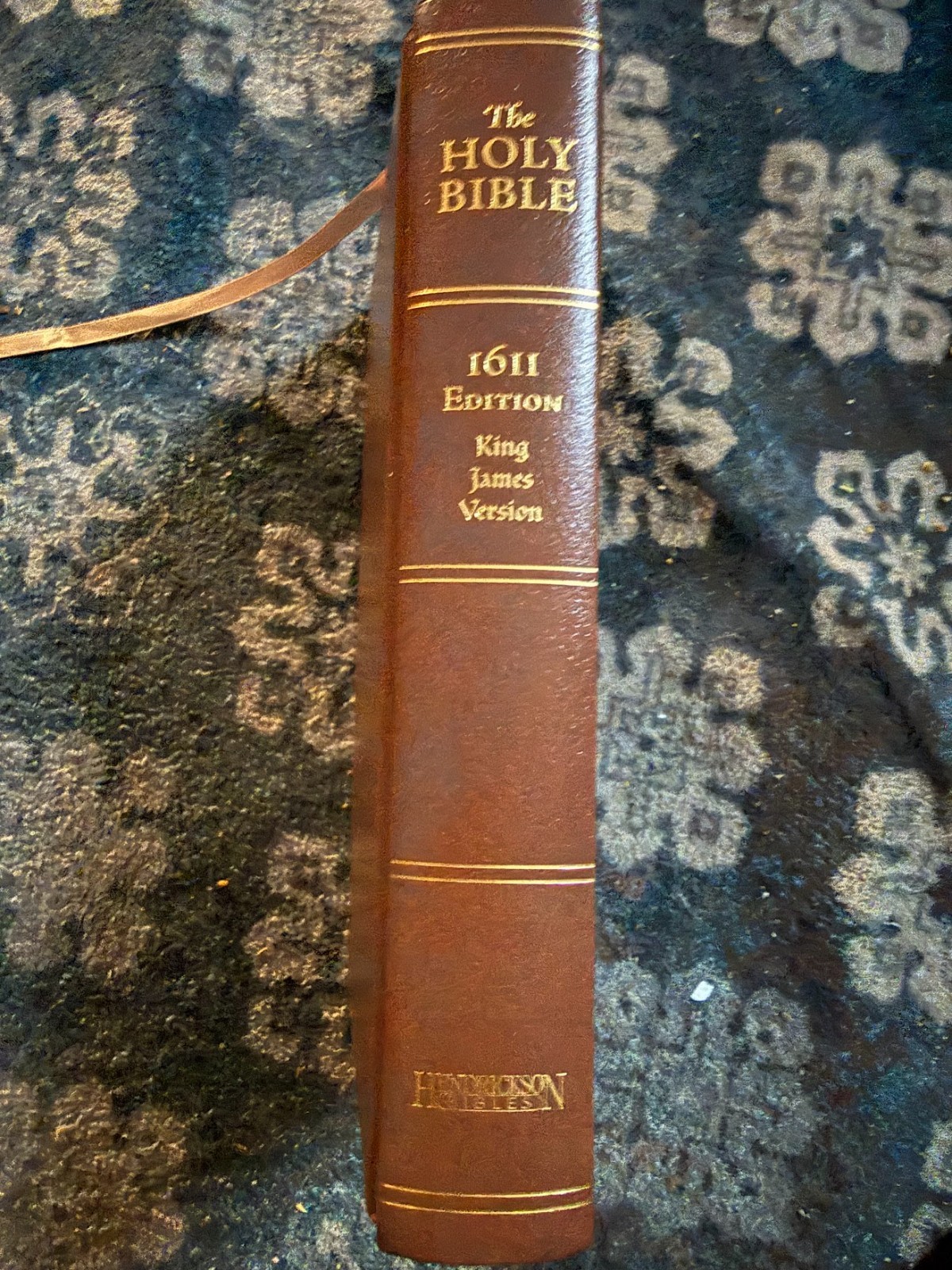 THE HOLY BIBLE King James Version: 1611 Edition Leather Bound Bible