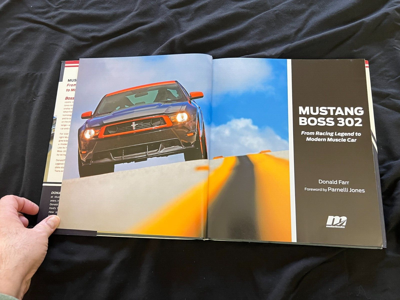 Mustang Boss 302: From Racing Legend to Modern Muscle Car Donald Farr Revised Ed