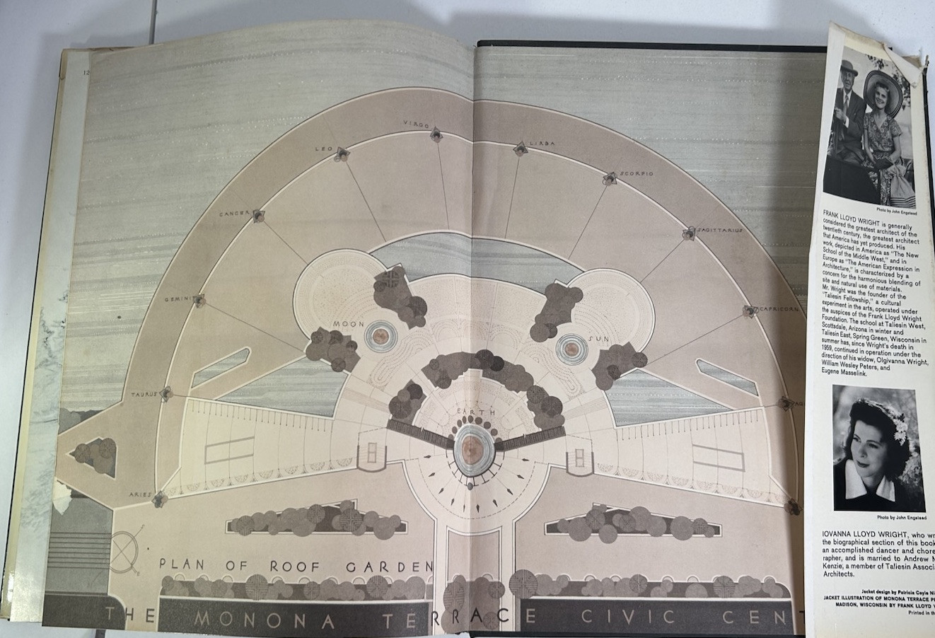 Architecture Man in Possession of His Earth Frank Lloyd Wright HCDJ MCM 1962