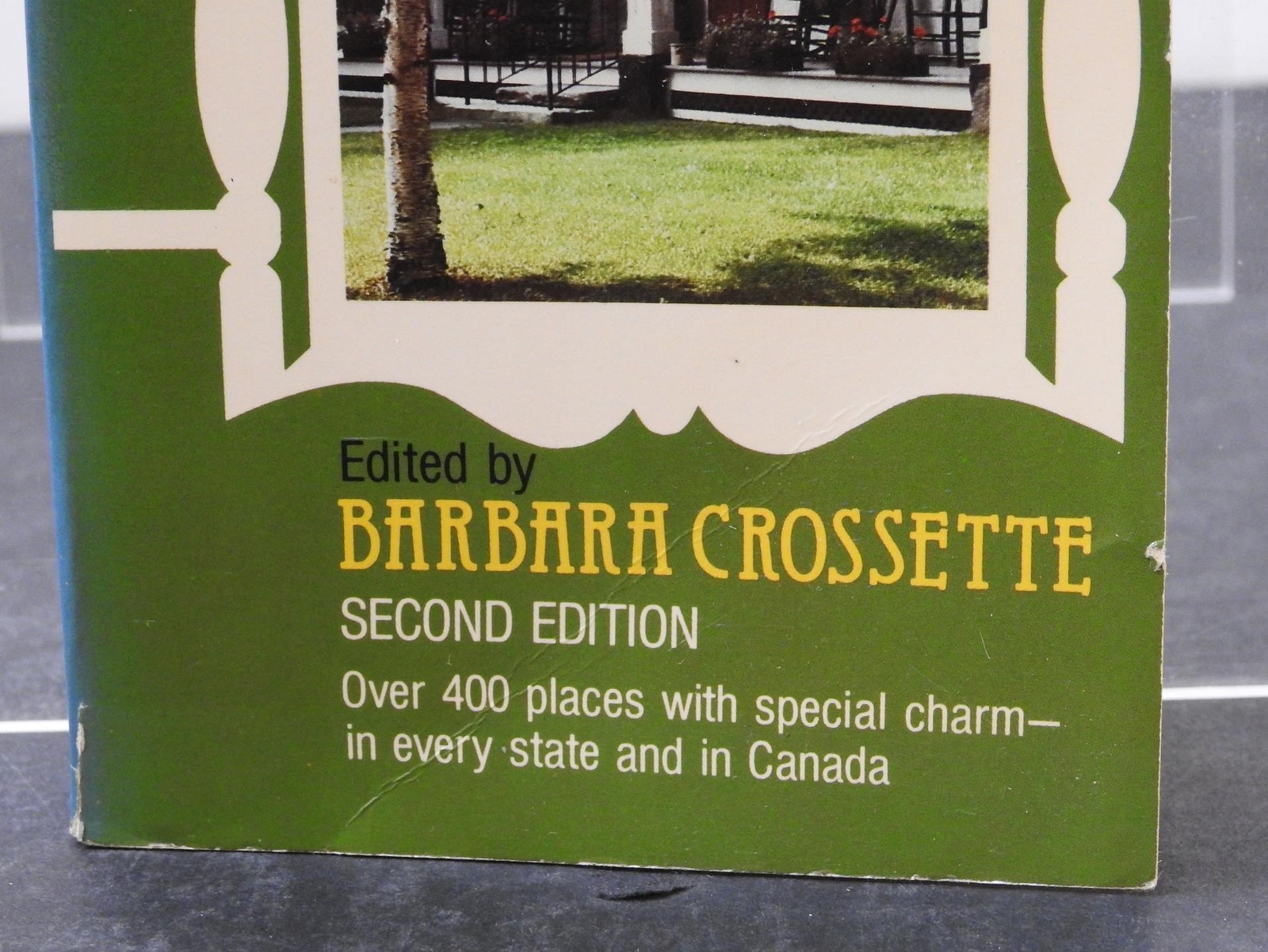 Vintage America’s Wonderful Little Hotels By Crossette (1984 Paperback) Book G4