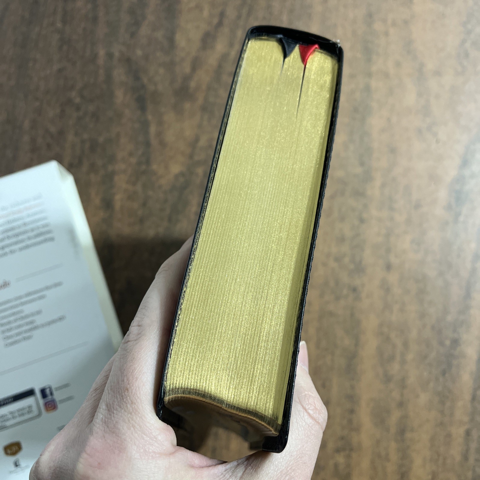 KJV Word Study Reference Bible Thumb Indexed – $104.99 Retail – Bonded Leather