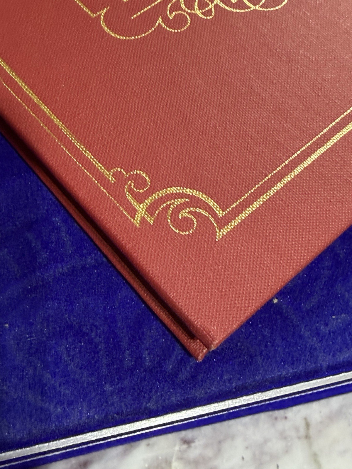 Ghosts of Albion Astray SIGNED Book Christopher Golden & Amber Benson MINT!