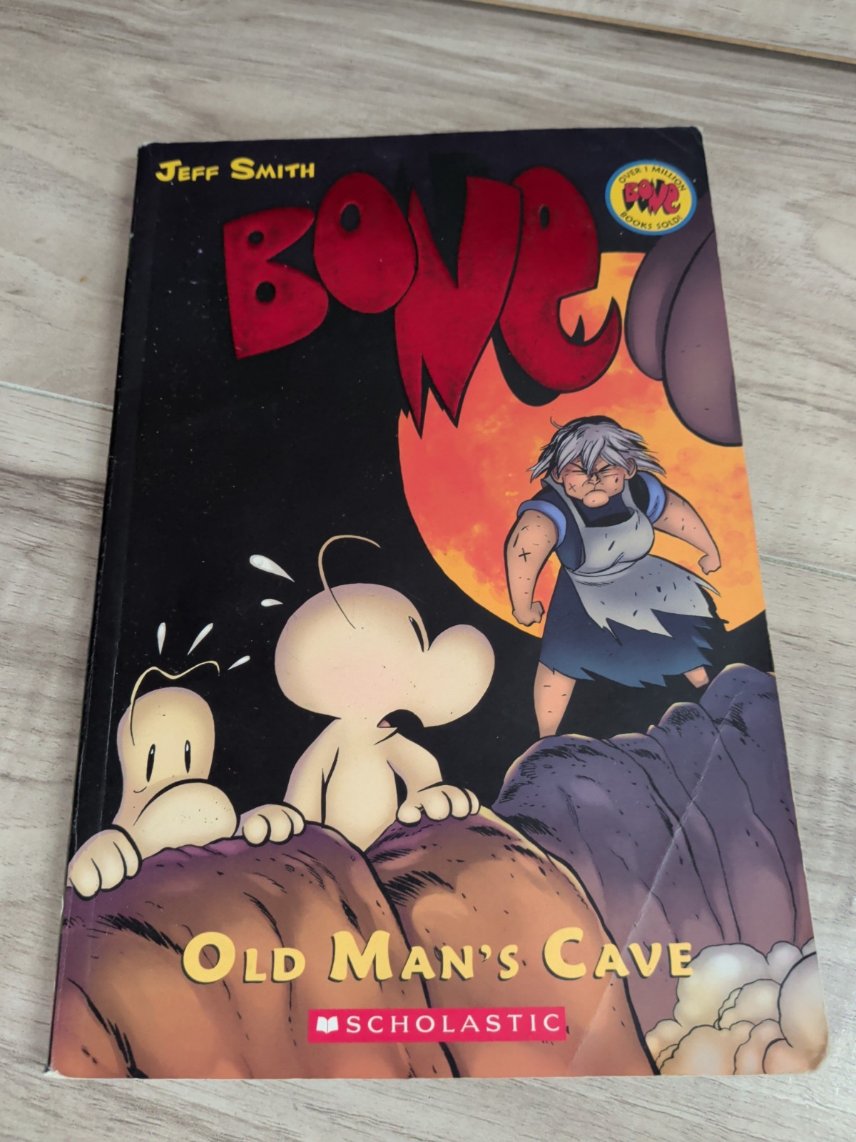 Lot of 10 BONE Graphic Novel Series by Jeff Smith Complete 1-8 & Rose Handbook
