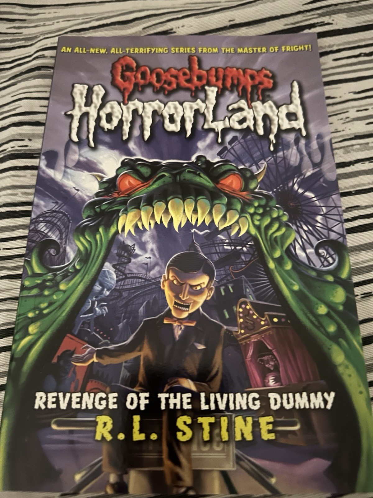 Goosebumps HorrorLand by R.L. Stine Paperback – 10pc Full set – Collector‘ item