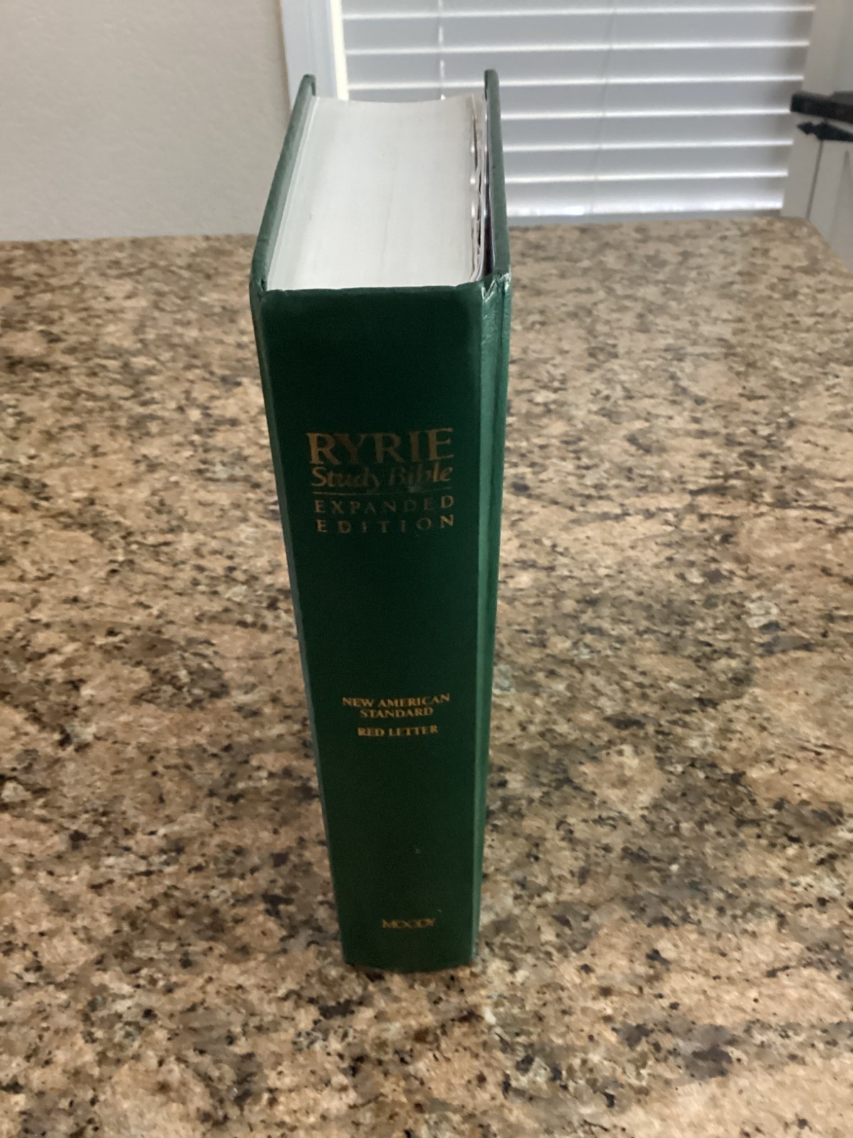 Ryrie Study Bible Expanded Edition New American Standard Bible 1995 Hardcover Vg