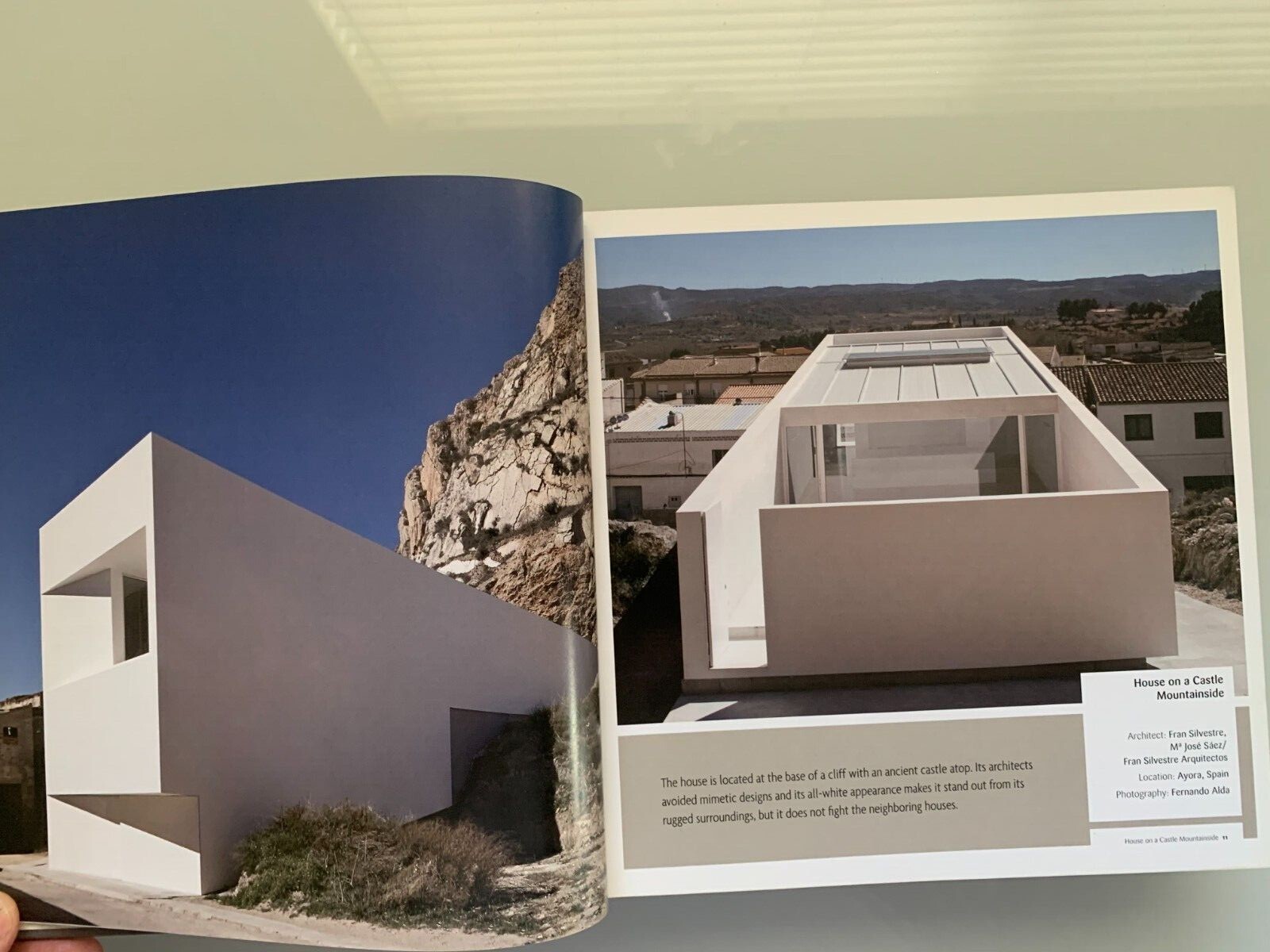 150 BEST MINIMALIST HOUSE IDEAS By Alex Sanchez Vidiella 2013 Hardcover Good ++