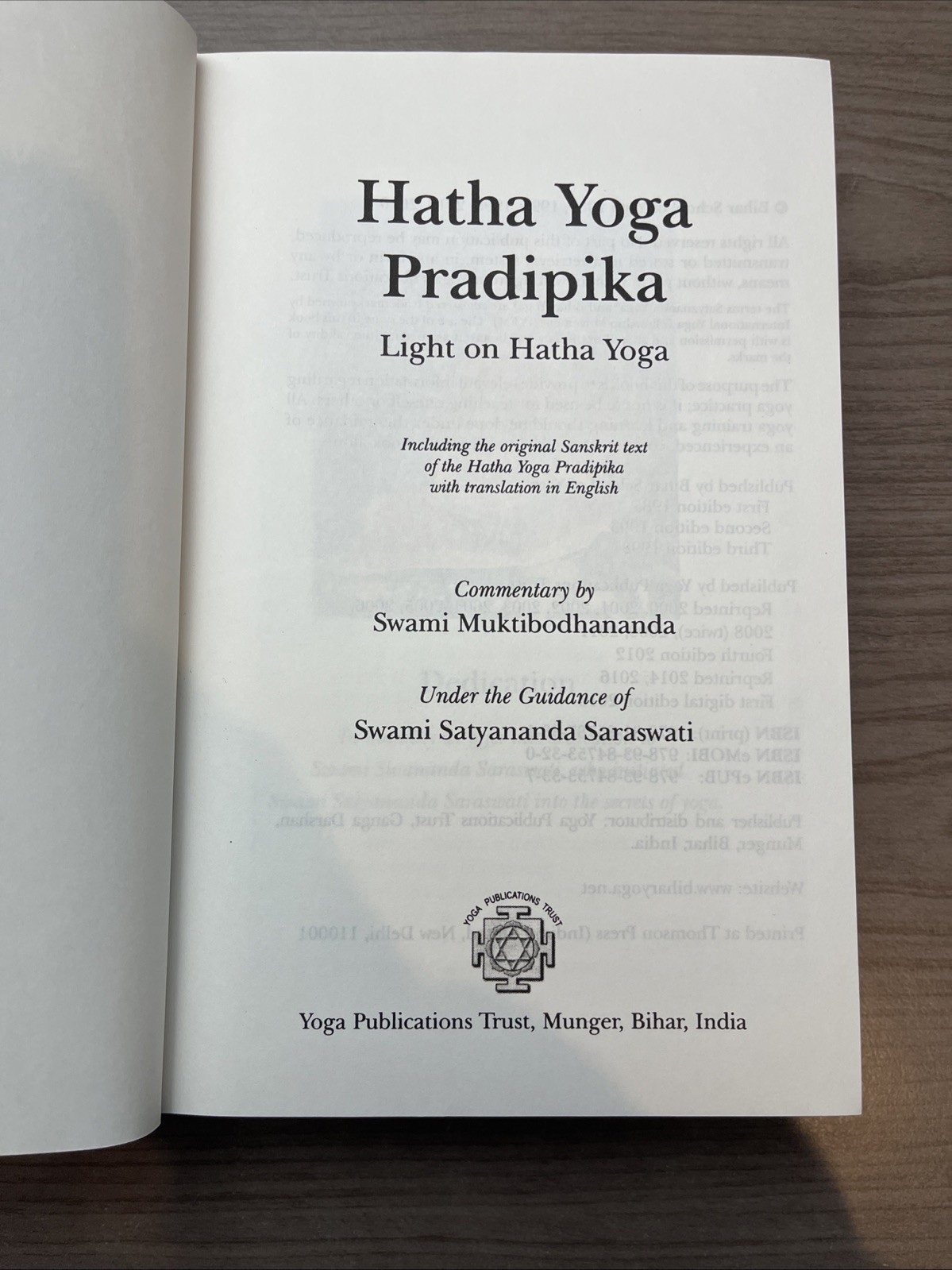 HATHA YOGA PRADIPIKA – Swami Muktibodhananda Exercise Health
