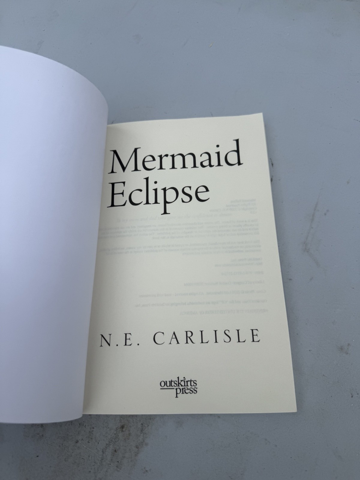 Carlisle N E Mermaid Eclipse BOOK NEW WITH MAGNET AND BOOK MARK SR#2