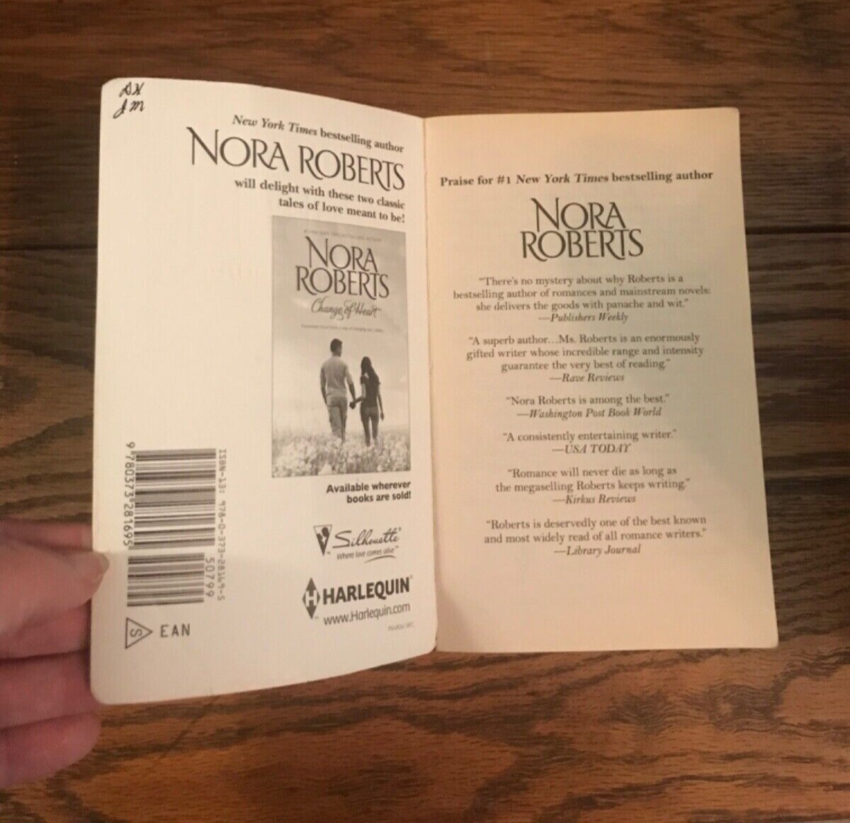 Lot of 8 books by Nora Roberts MULTIPLE Titles in Each Book Short Stories 