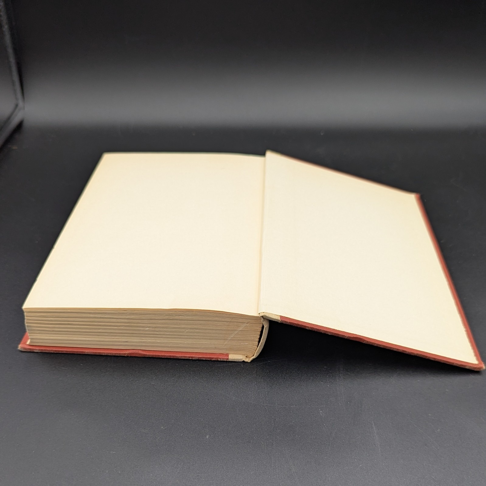 THE KING MUST DIE Mary Renault – Hardcover 1958 First Edition Pantheon Books USA