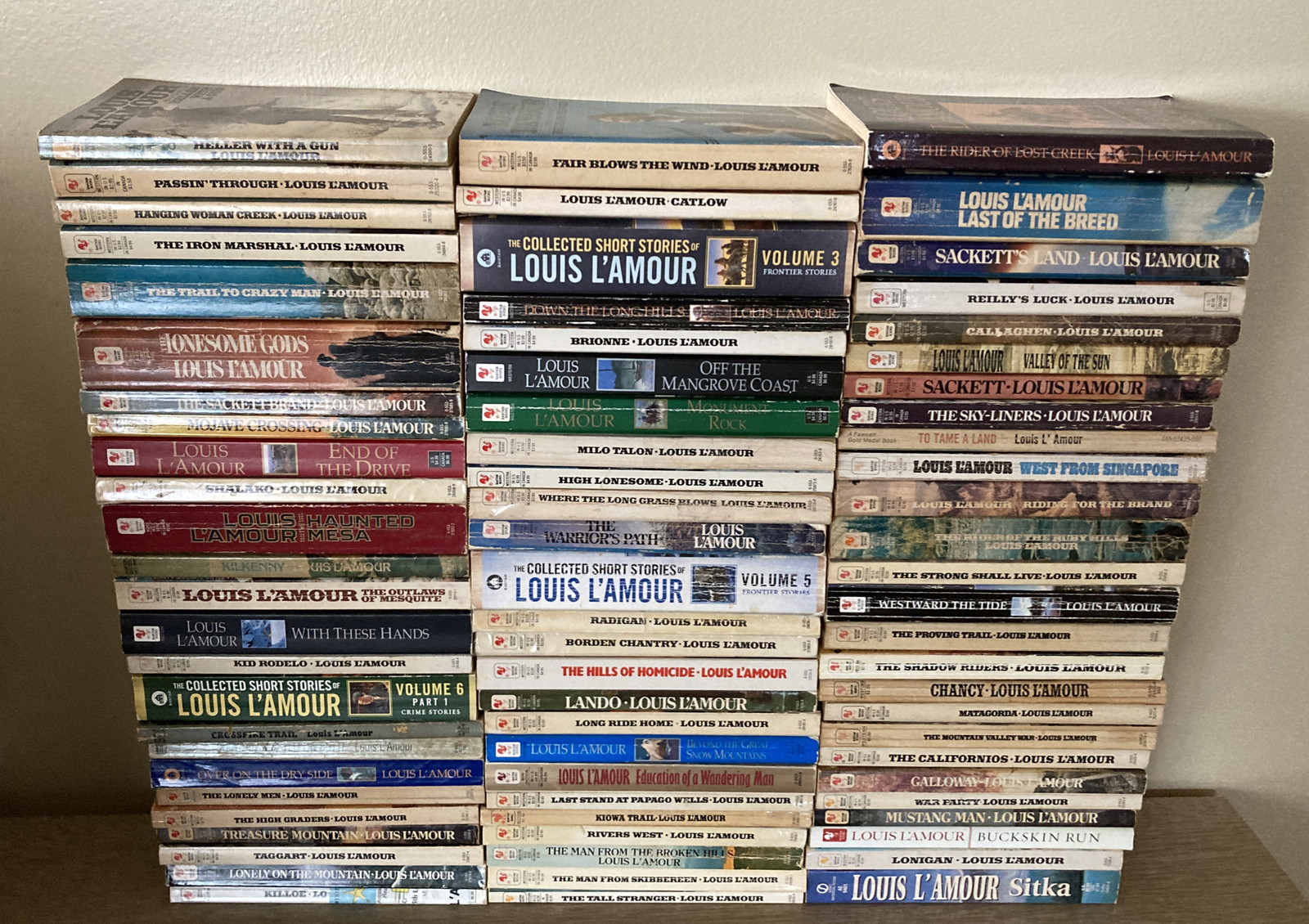 Louis L’Amour Western Paperback Books**Build Your Own** Good-Very Good Condition