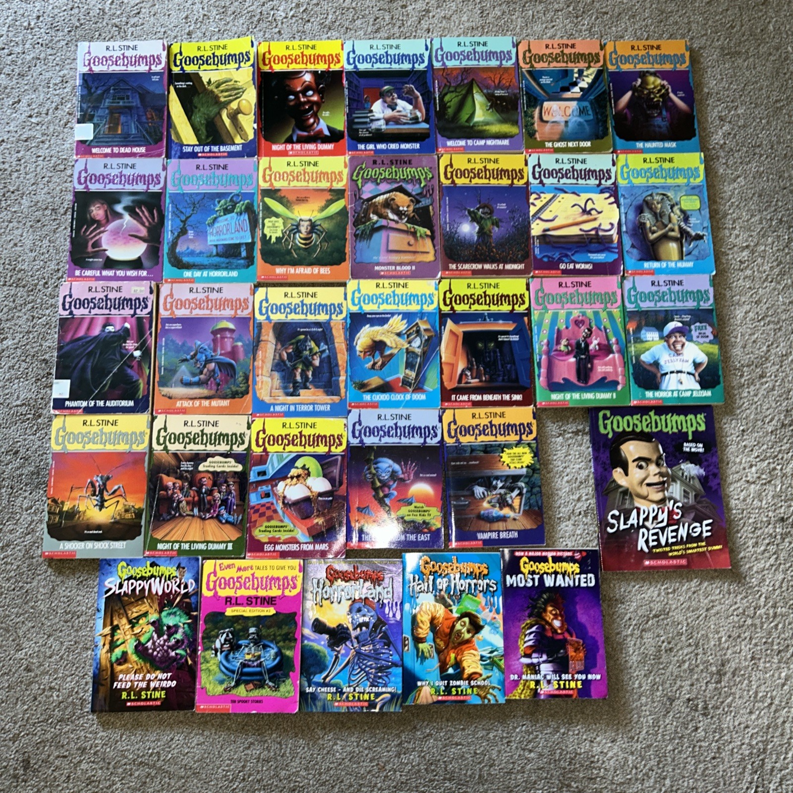 32 Vtg Goosebumps Books by RL Stine – See Pics & Description