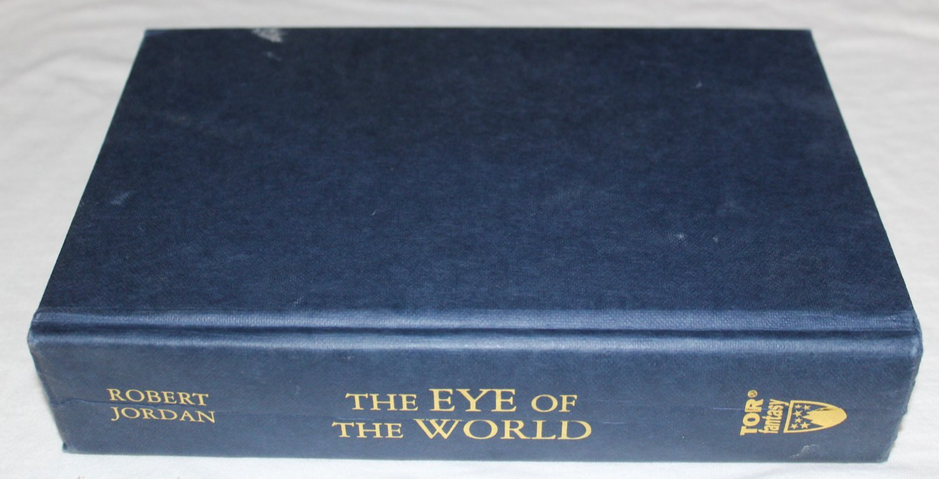 The Eye of the World (The Wheel of Time, Book 1) Robert Jordan Hardcover – GOOD