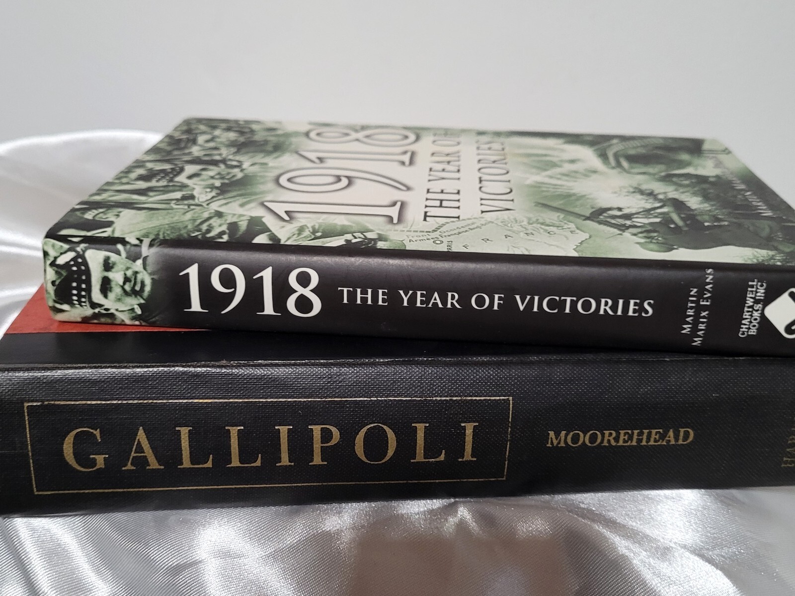 Set of 2 WW1 Hardcovers: Gallipoli and 1918