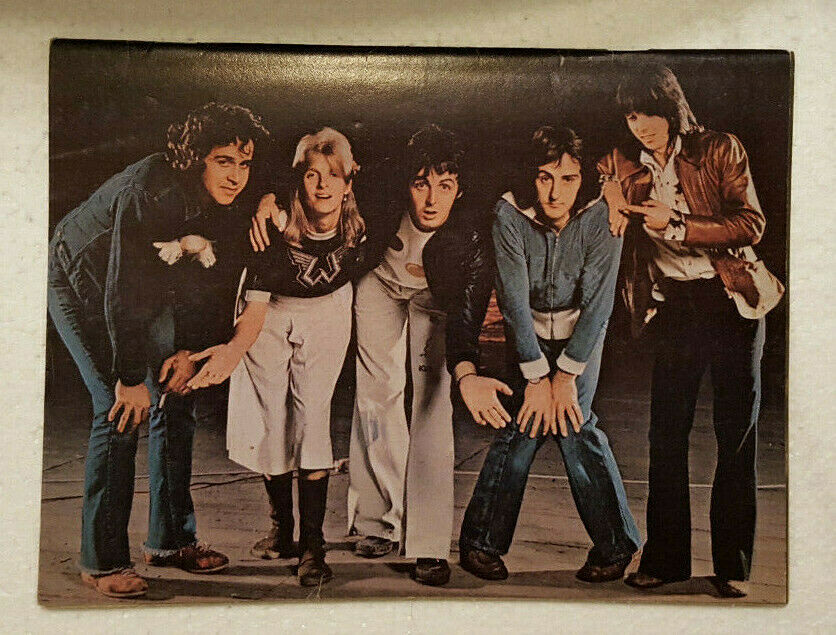 Beatles Are Back magazine 1976 B&W pics 72 pages McCartney color centerfold