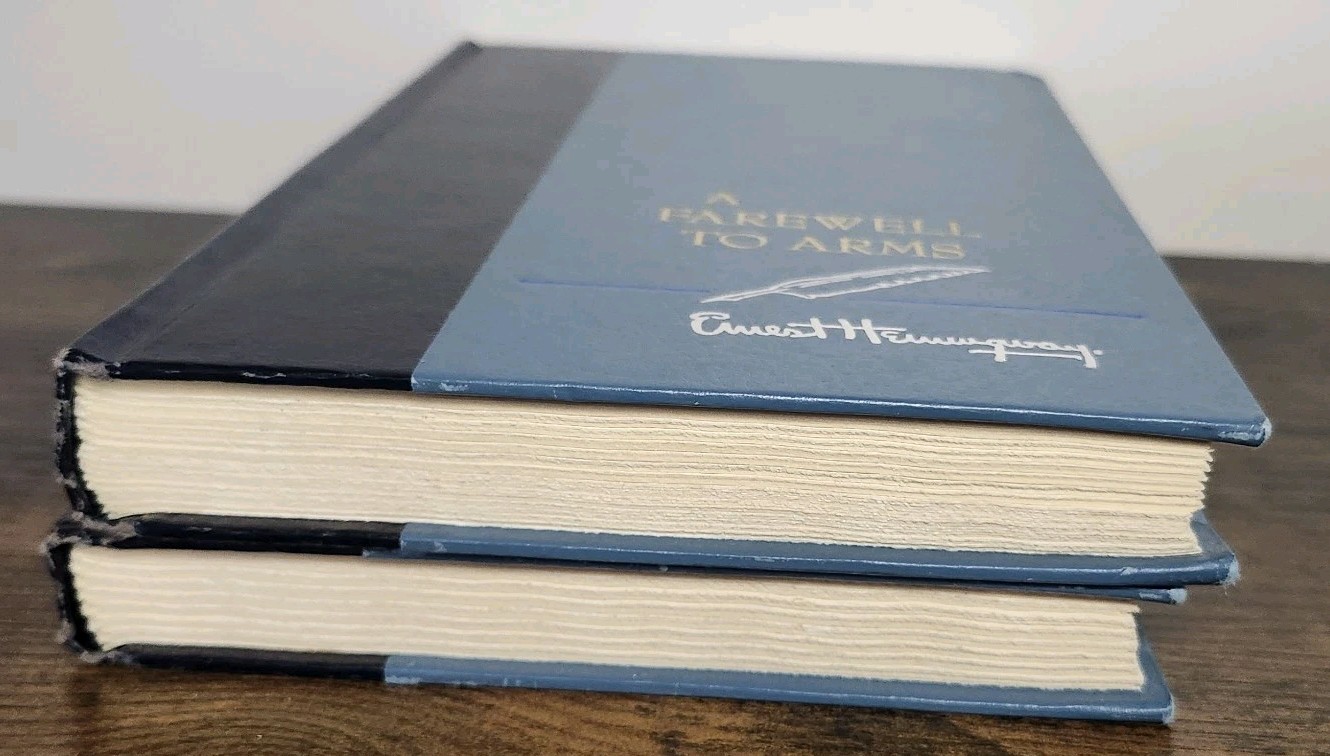 Lot of 2 Hemingway books : The Sun Also Rises (1954) & A Farewell to Arms (1957)