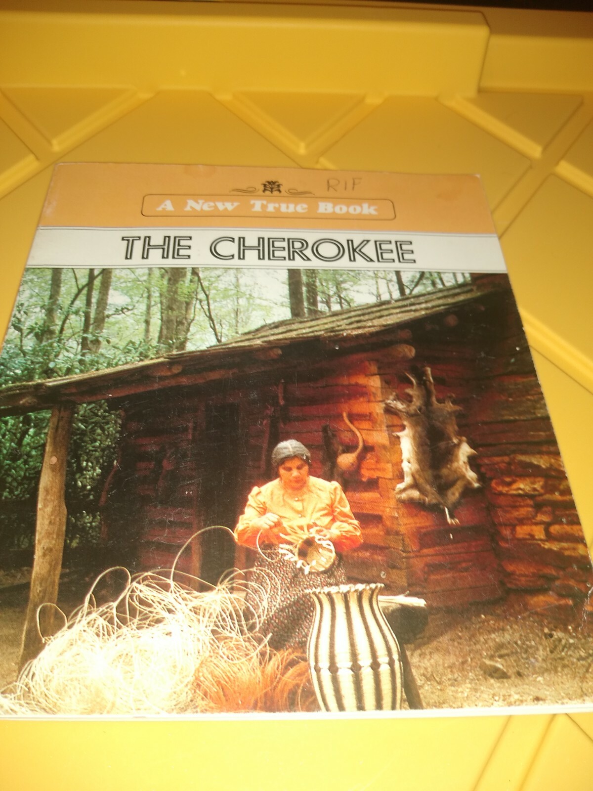 Very rare The Cherokee 1985 book children’s book a new true book 47 pages