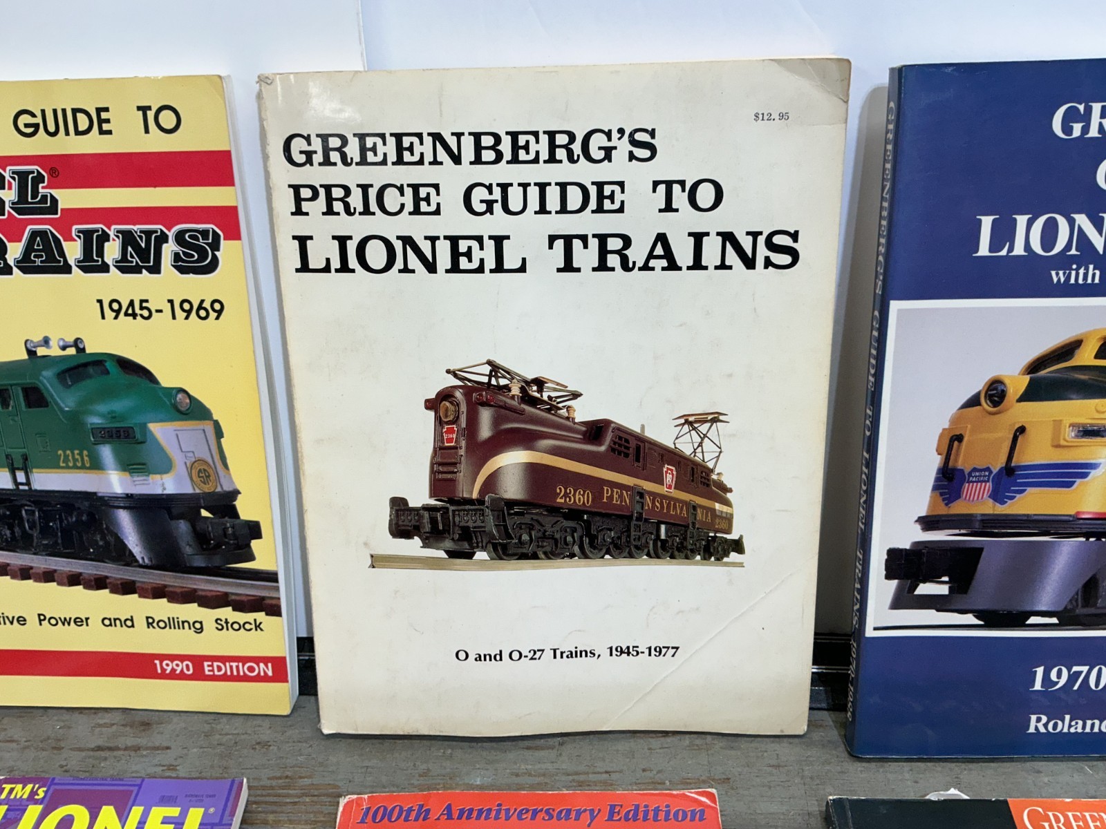Greenberg’s Guide to Lionel Trains ..SEVERAL VERSIONS AND OTHERS