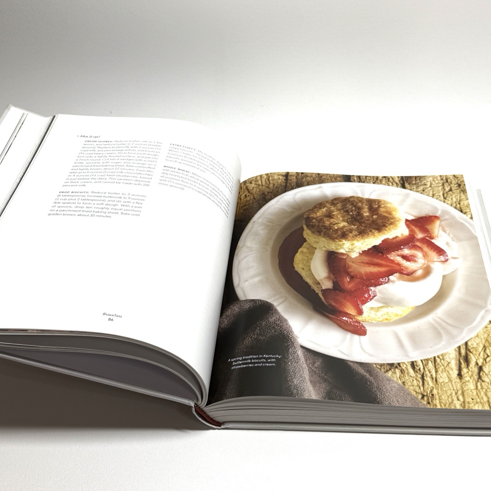 BraveTart: Iconic American Desserts -Stella Parks – Good, Hardcover, Pre-Owned