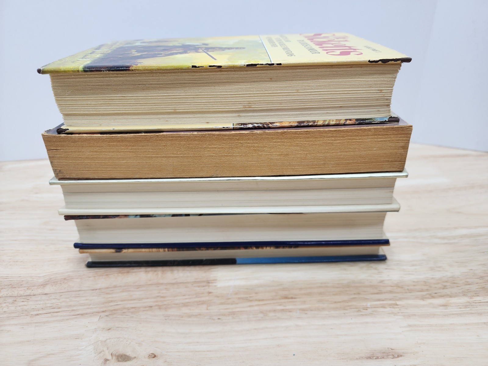 Vtg Lot of 5 Assorted Louis L’Amour Western Books Bantam Sackett