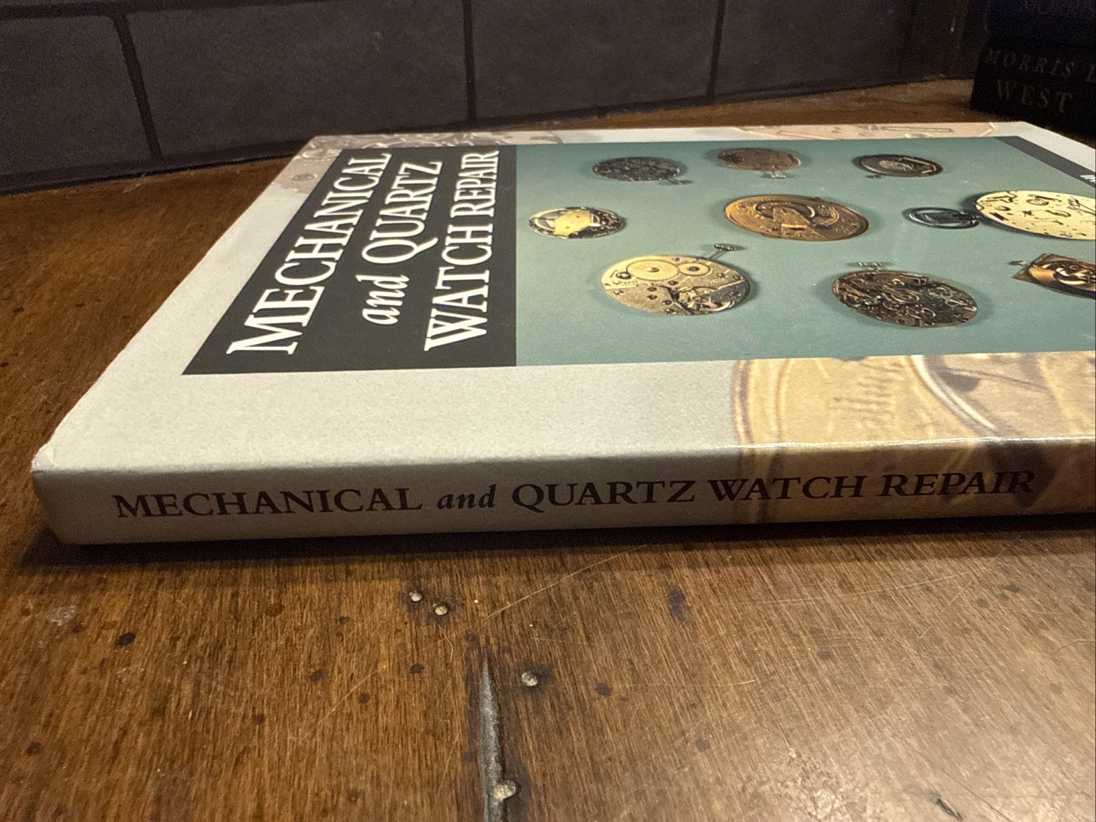 MECHANICAL and QUARTZ WATCH REPAIR by Mick Watters FBHI (1999) Crowd Press