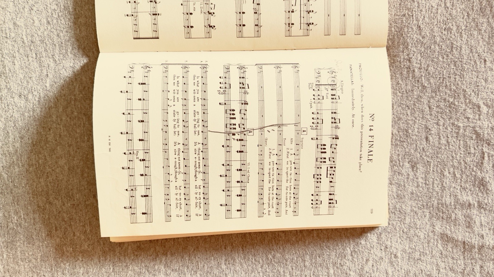 La Perichole Libretto Book Jacques Offenbach Boosey and Hawkes 1957, 241 Pages