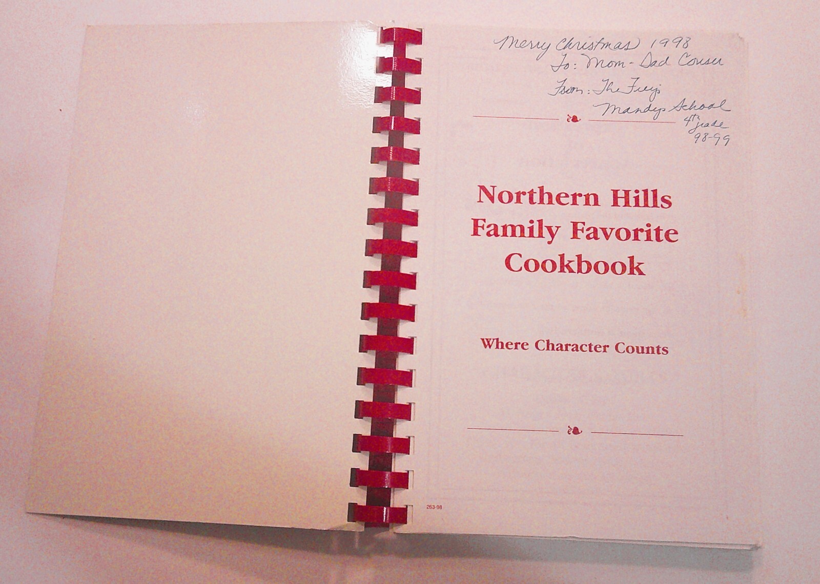 1998 Northern Hills Elementary School Family Favorite Cookbook 232 pages