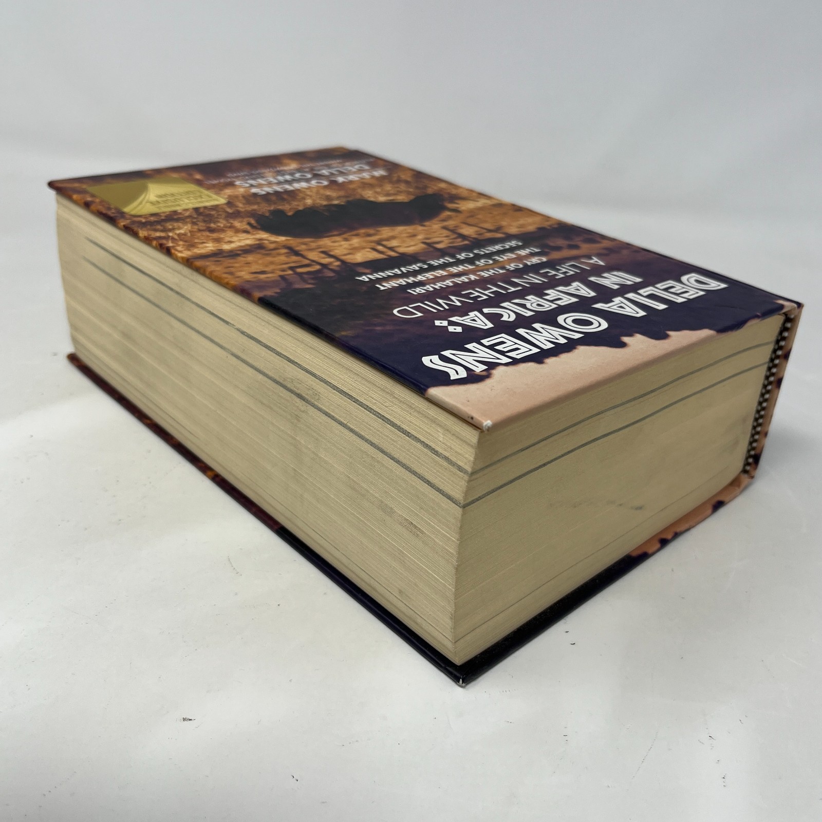Delia Owens In Africa : A Life In The Wild by Mark Owens & Delia Owens – 2019 HC
