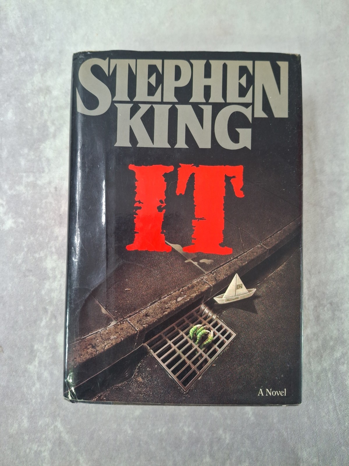 IT by Stephen King (1986) 1st Edition, 2nd Printing Hardcover SHELF