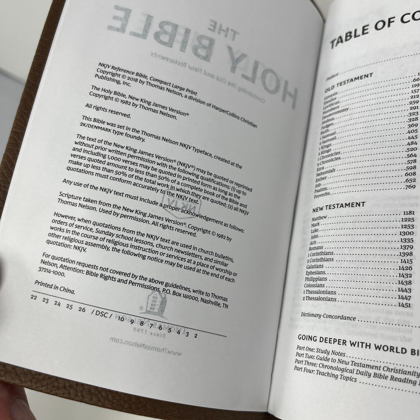 The Bible World Bible School Study Edition – Thomas Nelson 2018 NKJV Leather