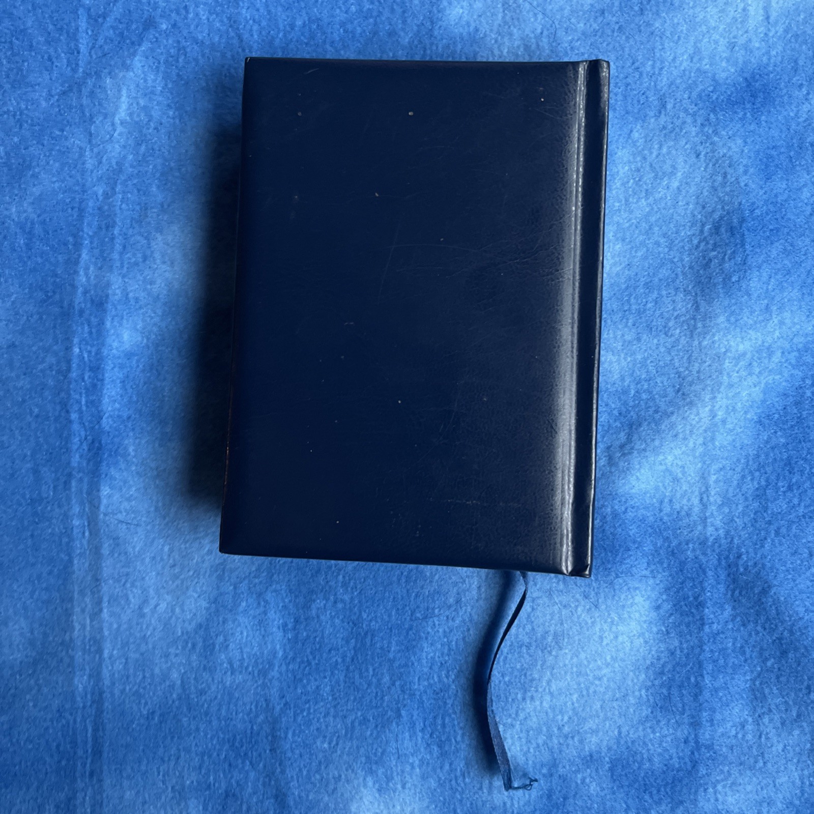 PEACE LAGOON Sacred Songs 6th Edition Compact Sikh Dharma Gold Glided pages