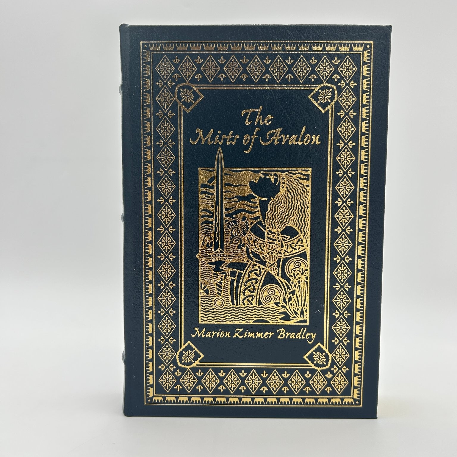 Mists of Avalon Marion Zimmer Bradley 1996 Collector’s Edition Leather Bound