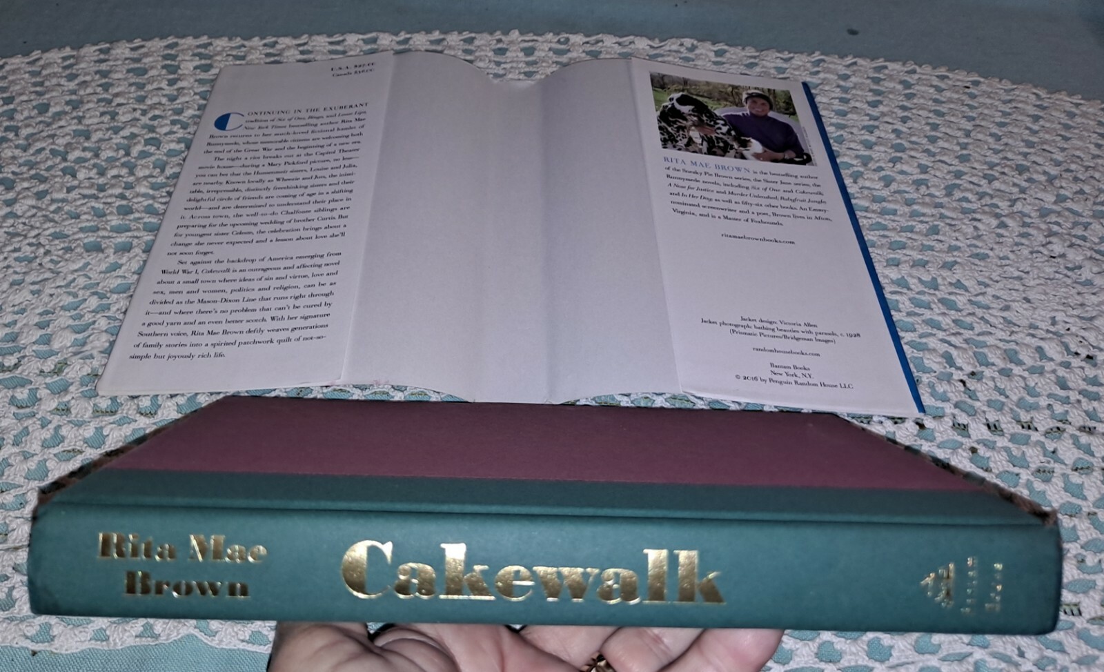 Cakewalk: A Novel by Rita Mae Brown, 2016 (1st Edition), HC w/ DJ, 301 pages