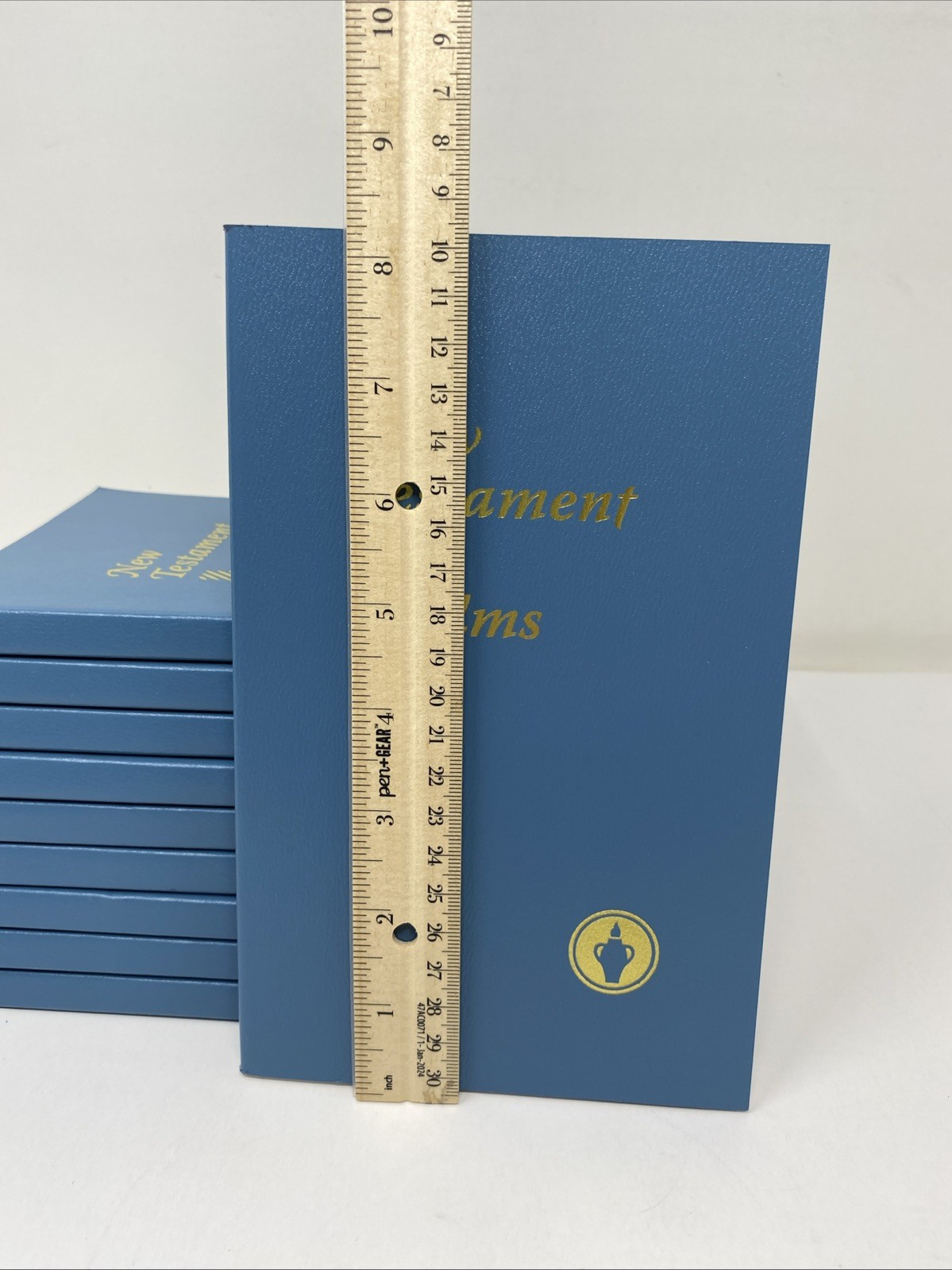 Lot 10 ESV Gideons Personal Size Thinline New Testament Psalms Bible Paperback
