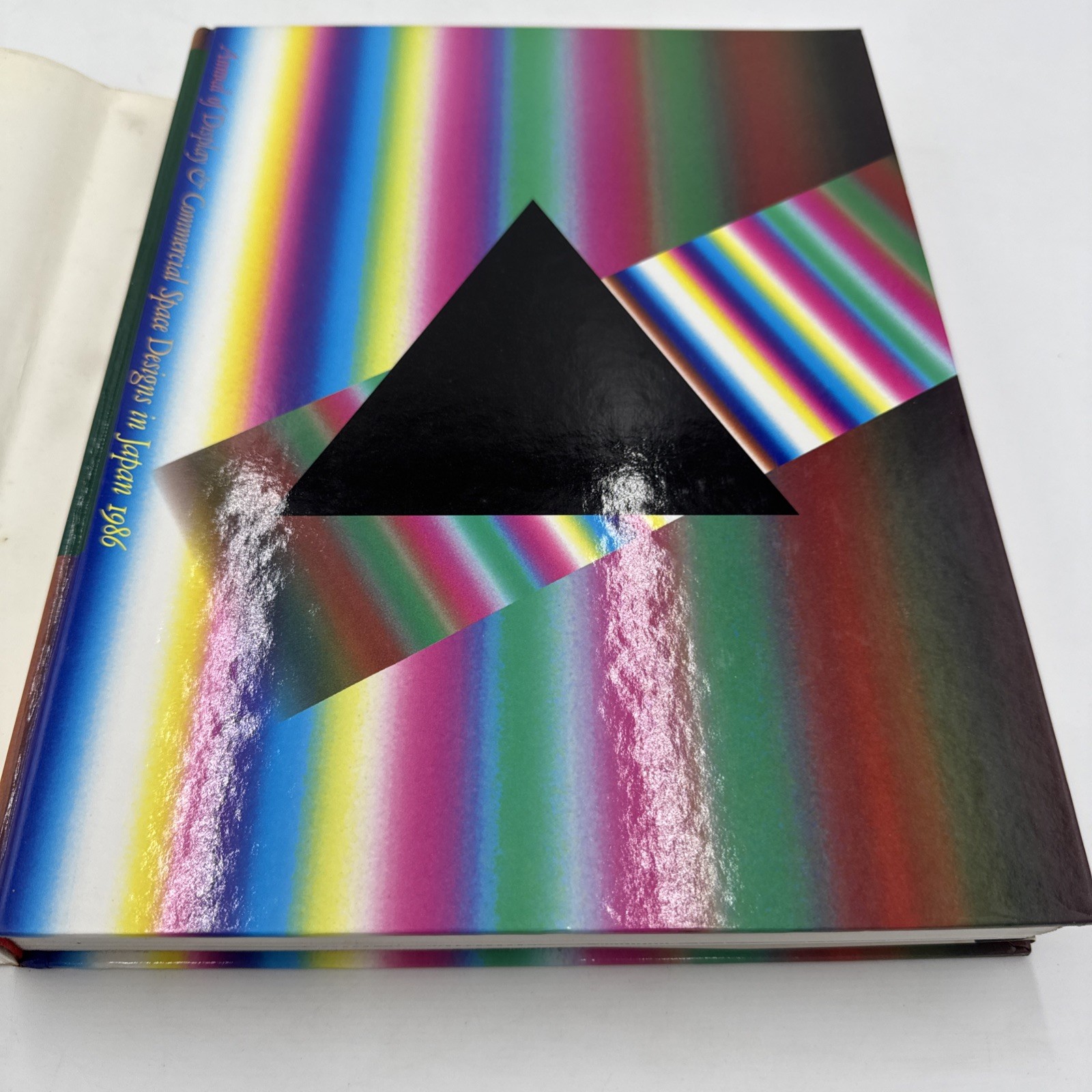Annual of Display & Commercial Space Designs in Japan 1986 Rikuyo-sha Hardcover
