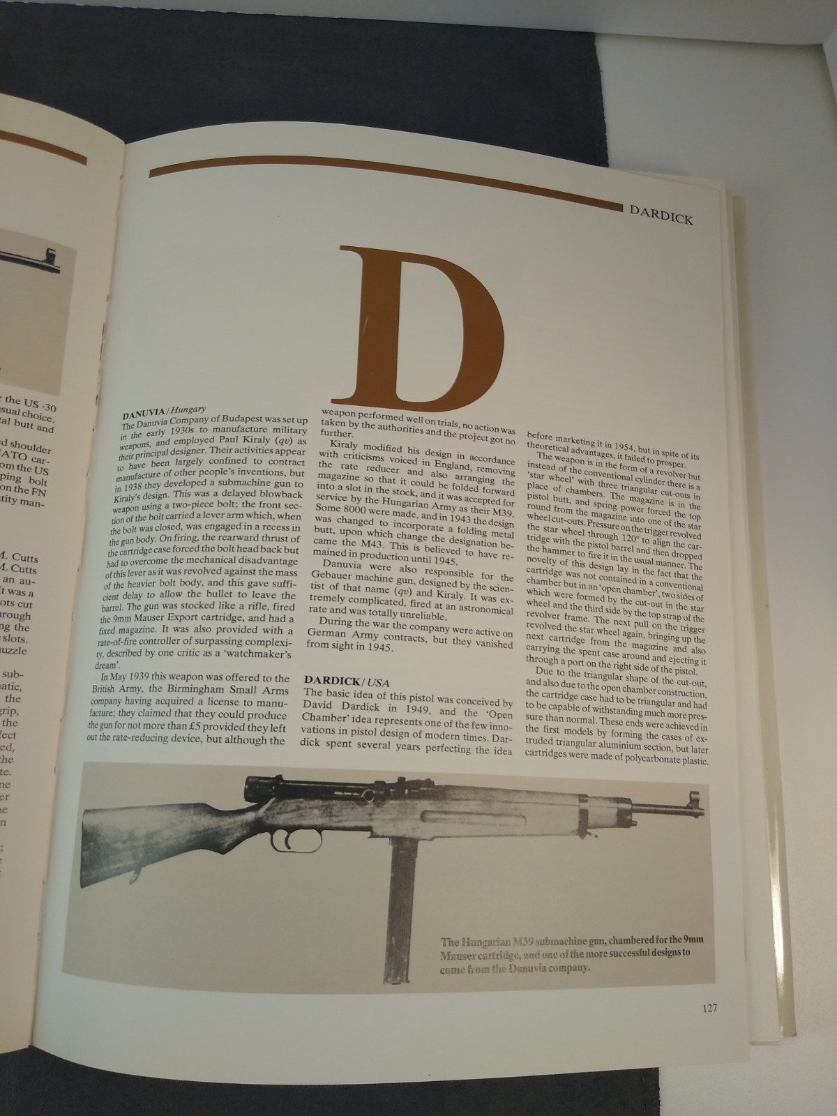 Signed Copy of The Illustrated Encyclopedia of FIREARMS by Ian V. Hogg 1984 RP