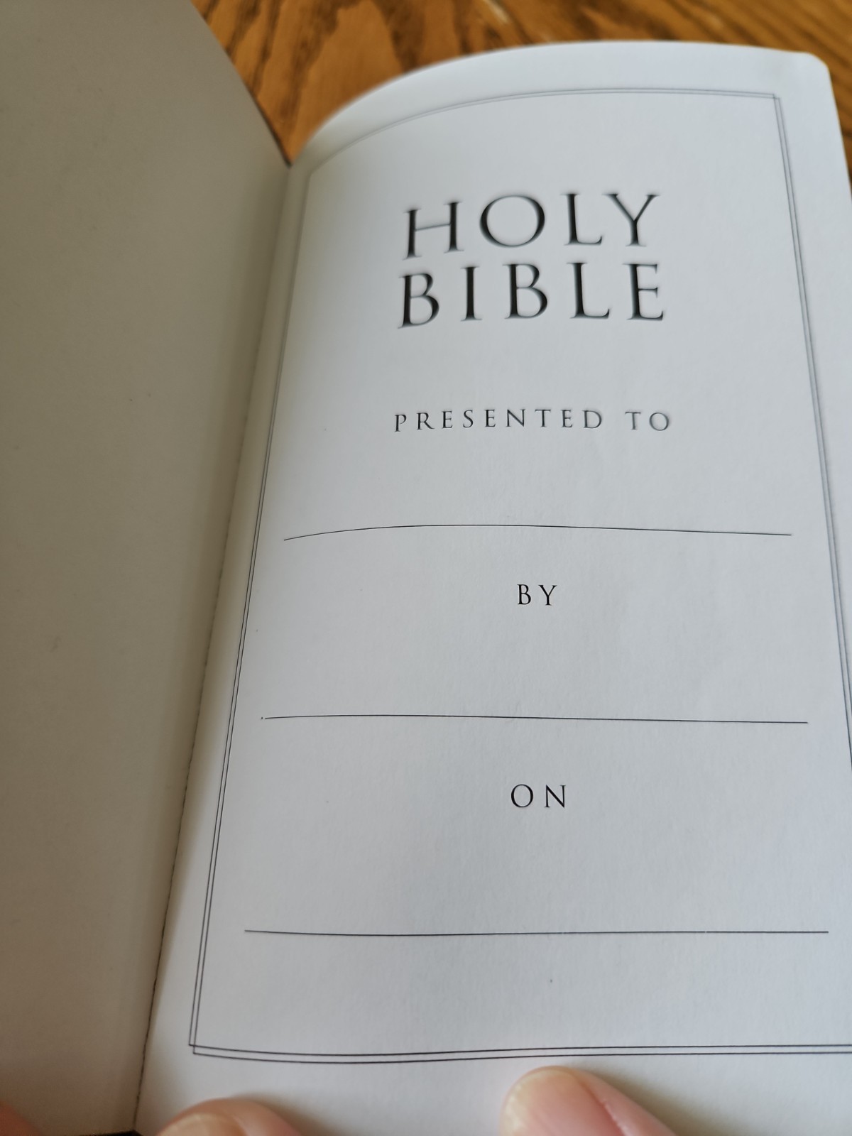 Holy BIBLE NIV Thinline Black Bonded Leather Zondervan 2002