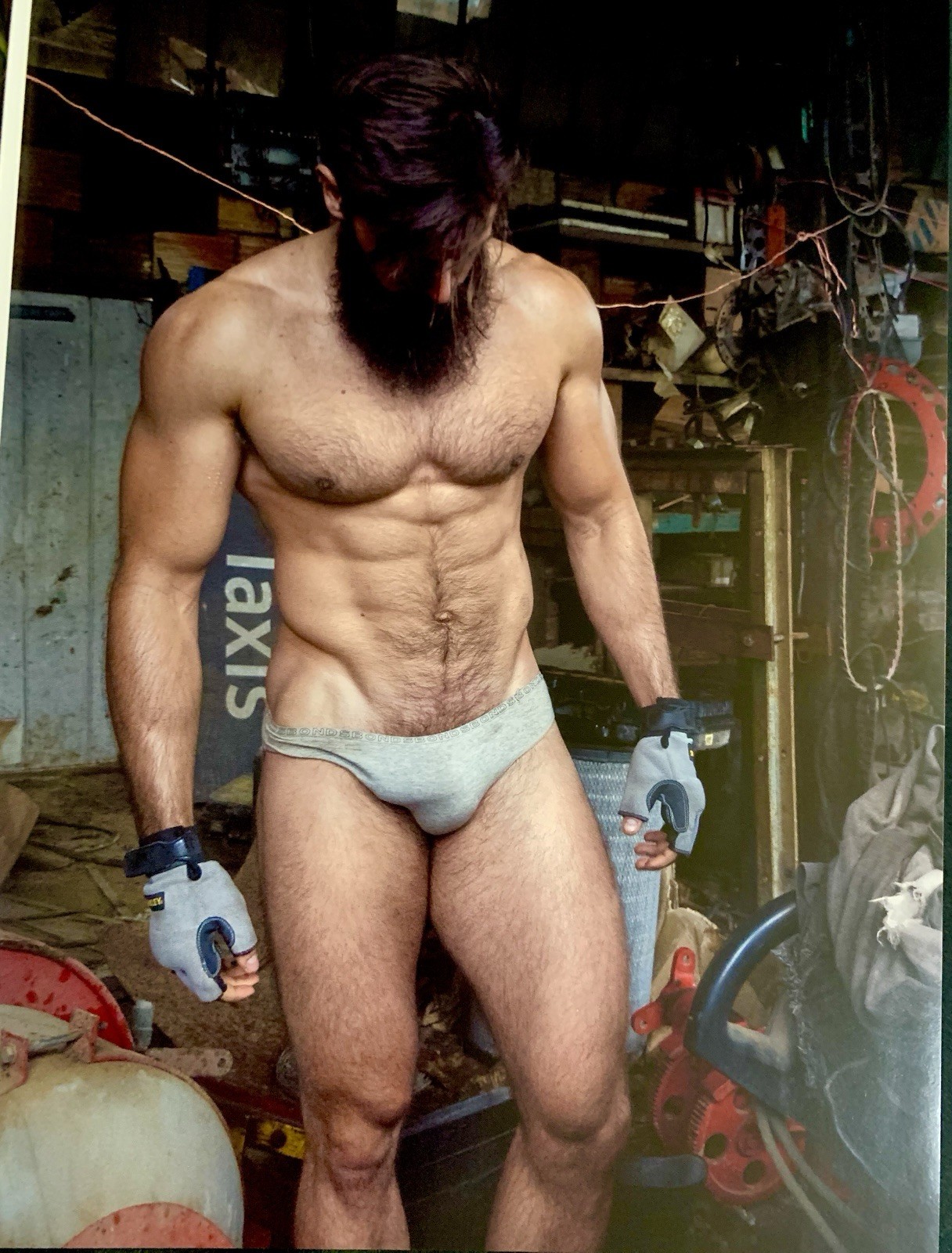 GARAGE BDE VIRILE GIRTH 13 LONG BULGE UNCUT ERECT SWEAT JOCK MUSCLE Paul Freeman