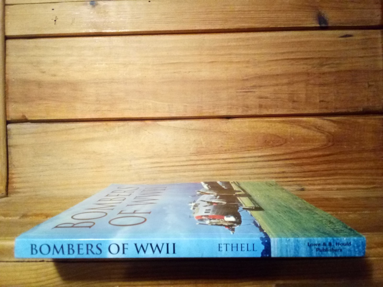 (COBP) „BOMBERS OF WW II (2) by JEFFREY L. ETHELL“ / TPB / 180 PAGES / 1994