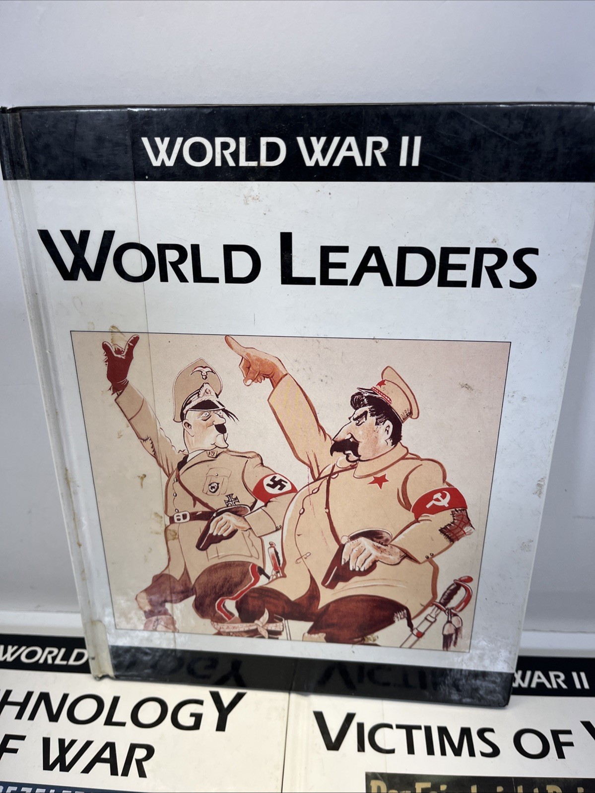 5 Library Edition World War II „Victims of War“ “ World Leaders“ „Propaganda“