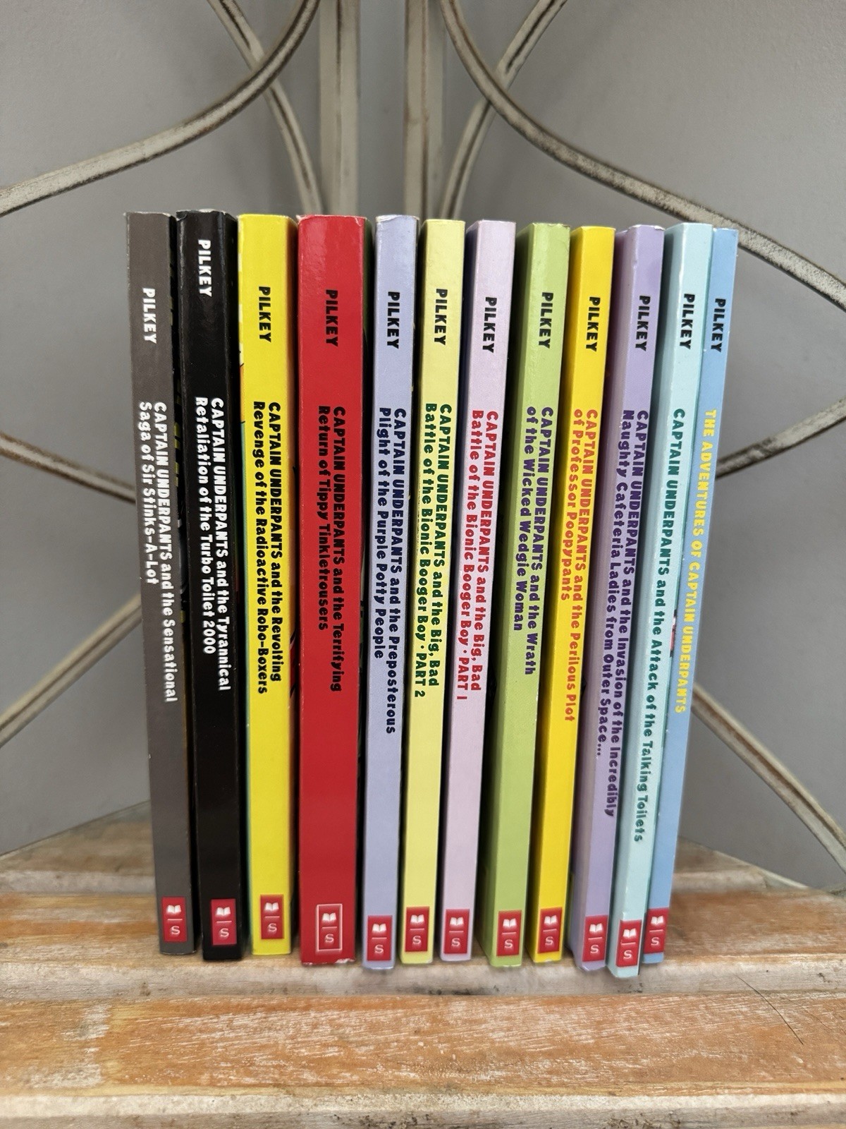 Complete Lot Series – Set of 12 Captain Underpants books by Dav Pilkey
