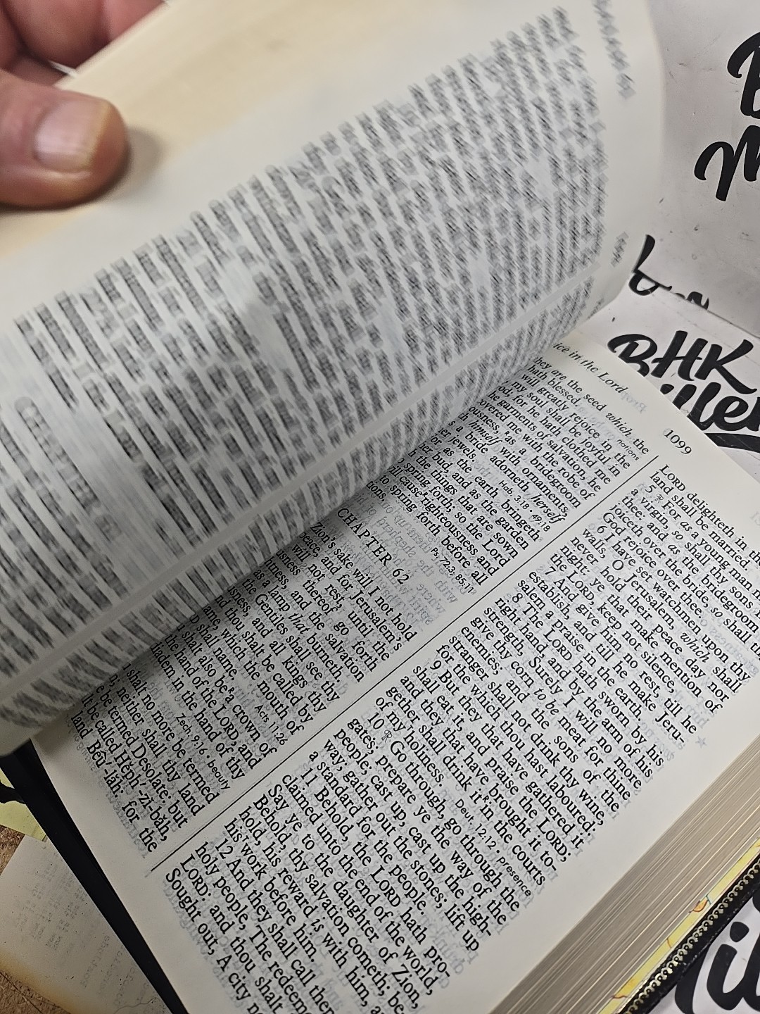 Holy Bible Reference Edition 1976 KJV Giant Print Thomas Nelson W/Bookmark