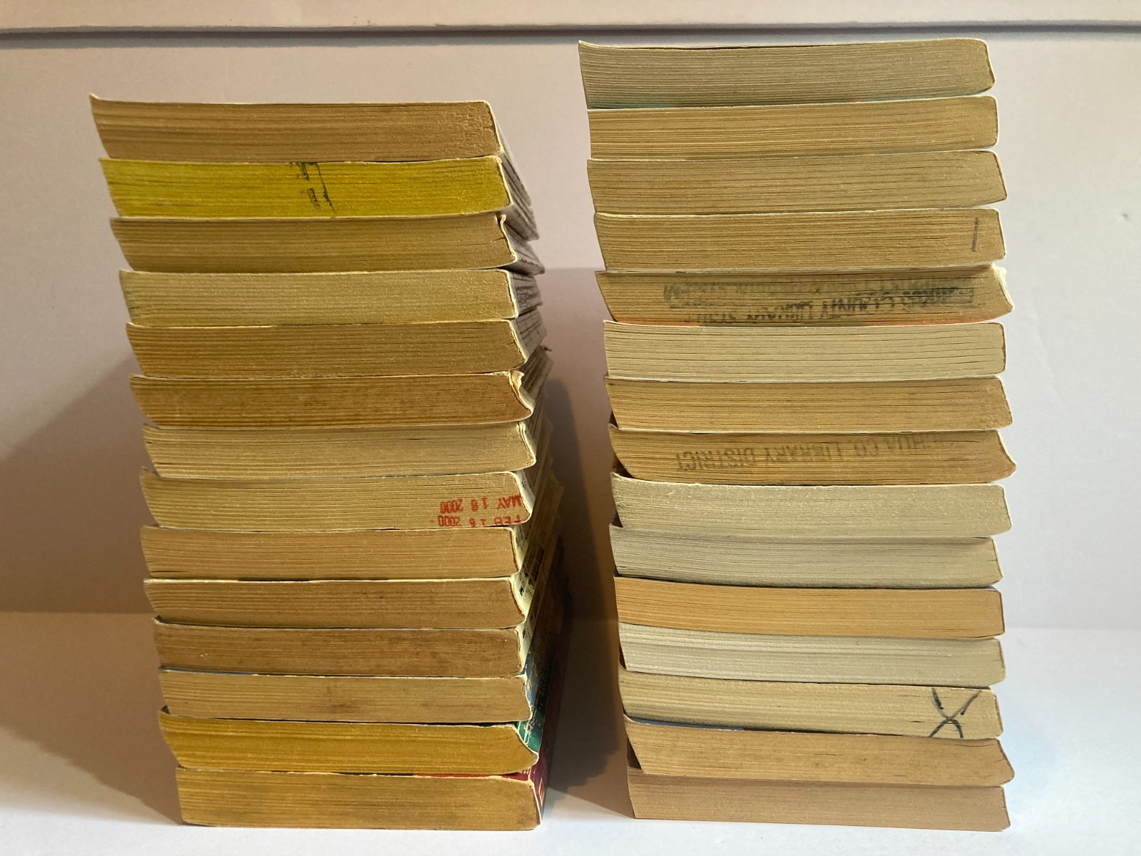 Lot LONGARM western TABOR EVANS Hatchet Men VIGILANTES Nevada Nymphs Lot of 29