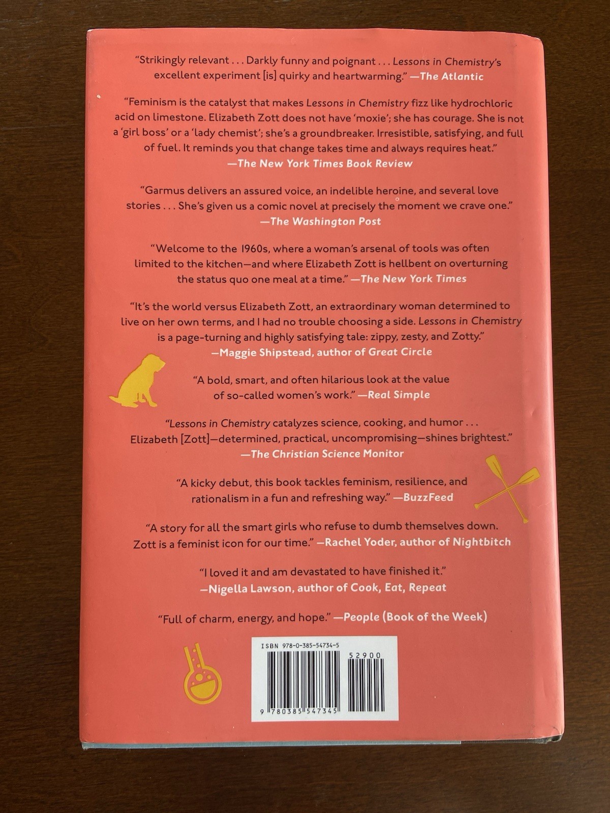 Lessons in Chemistry Bonnie Garmus Hardcover Book 2022 First Edition