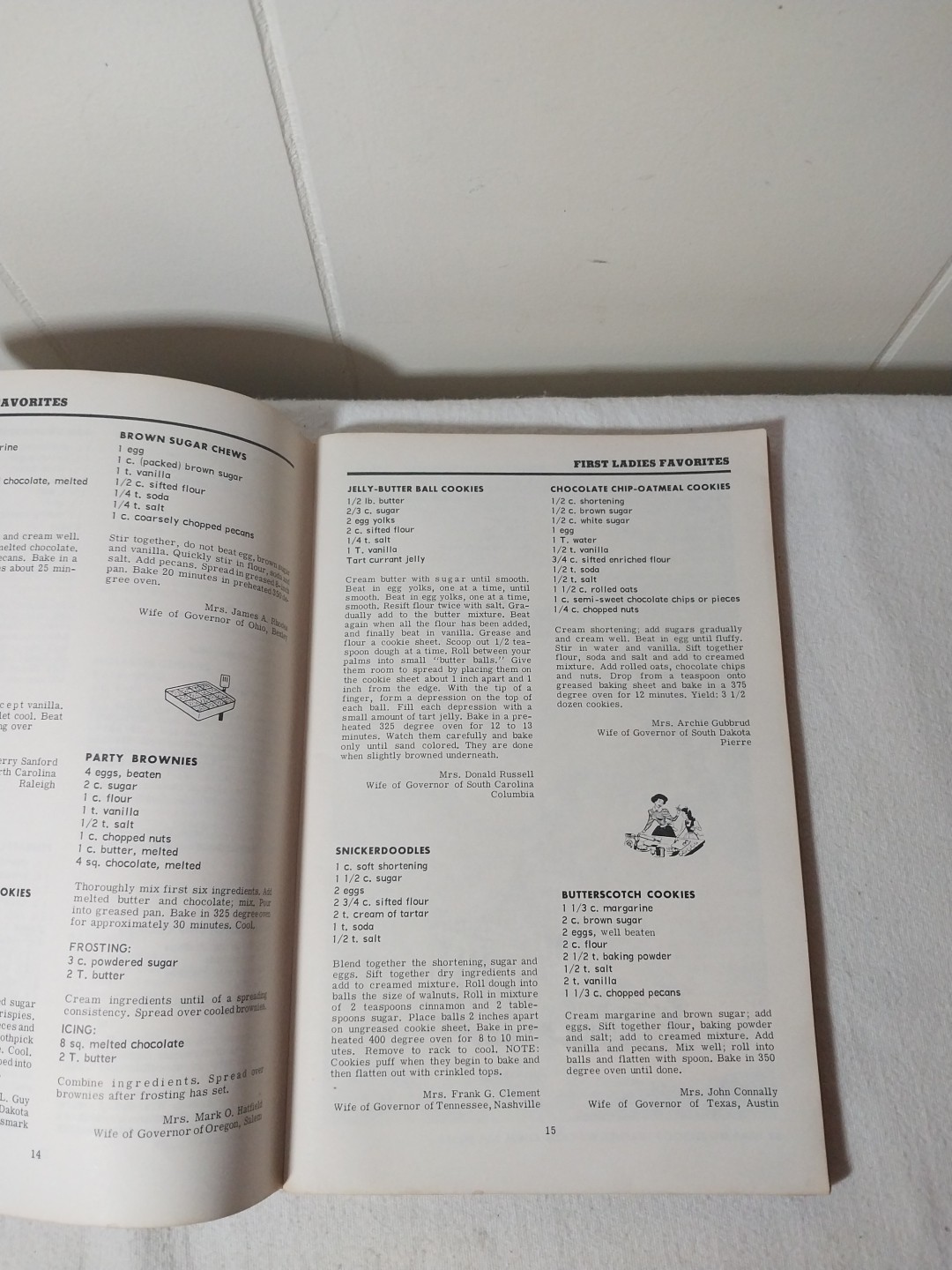 COOKIE COOKBOOK Over 500 Recipes VINTAGE 1965 Paperback 124 Pages