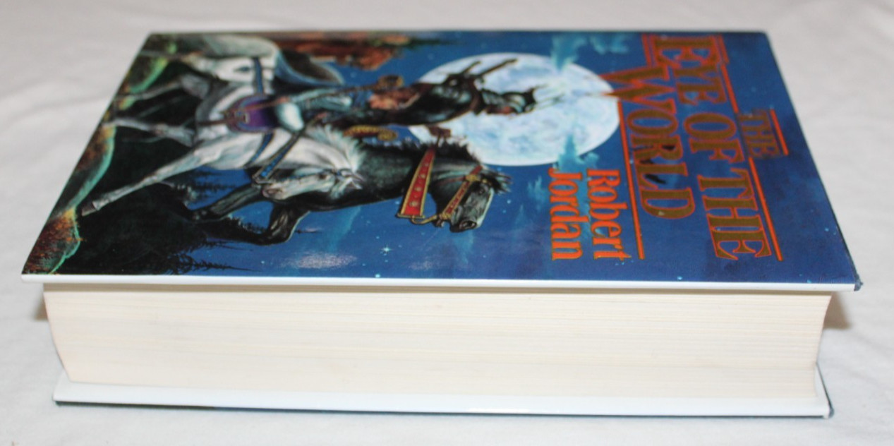 The Eye of the World (The Wheel of Time, Book 1) Robert Jordan Hardcover – GOOD