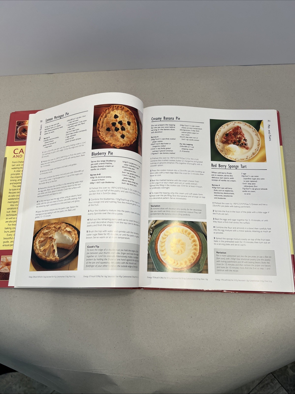 Cakes and Bakes 500 Martha Day 2006 Hardcover 256 Pages Recipe Book Baking Food